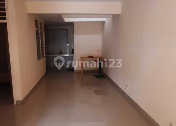 Rumah di Perumahan Kedoya baru 2
