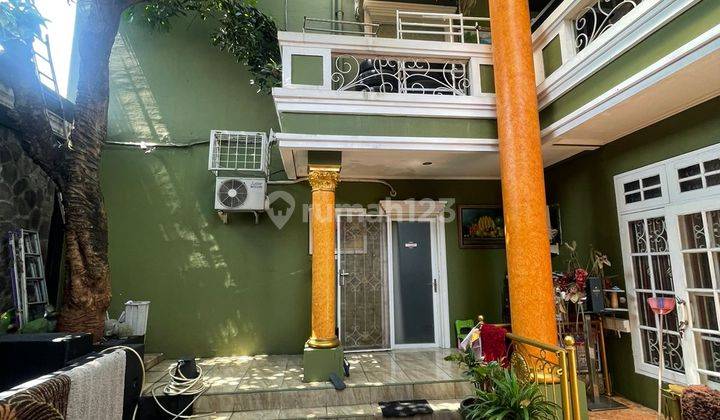 Rumah Boulevard Mewah di Legenda Wisata Cibubur 2