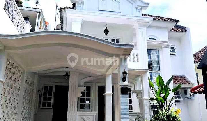 For Sale Ready-to-Occupy House in Legenda Wisata Cibubur For Sale Ready-to-Occupy House in Legenda Wisata Cibubur