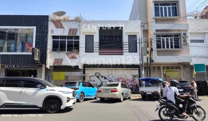 Ruko Lokasi Strategis Di Pasuketan Kota Cirebon Ruko Lokasi Strategis Di Pasuketan Kota Cirebon