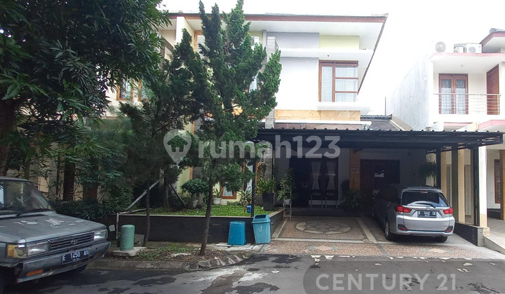 Ready-to-Use Fully Furnished Residence in Taman Cipto Housing Estate Ready-to-Use Fully Furnished Residence in Taman Cipto Housing Estate