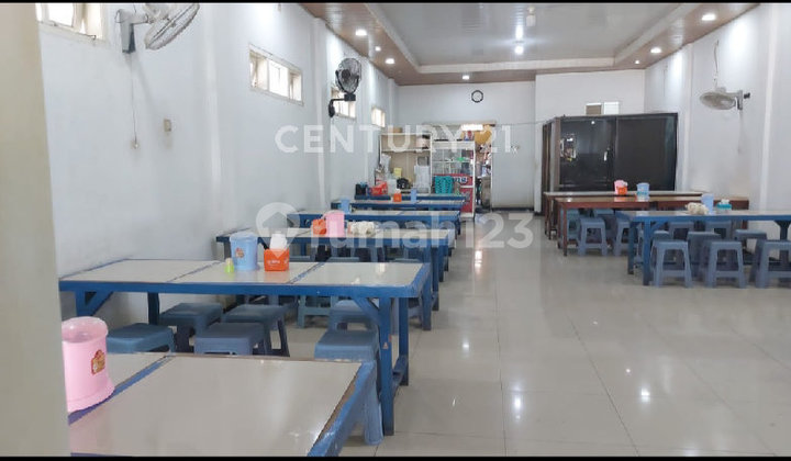 Strategic Location Shop House on Jl. Sudirman, Indramayu City 2