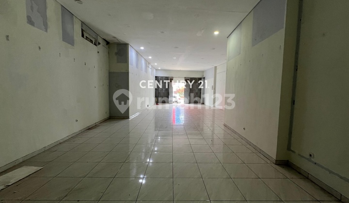 Strategic Location Shop House in Front of Pgc Siliwangi Street Cirebon 2