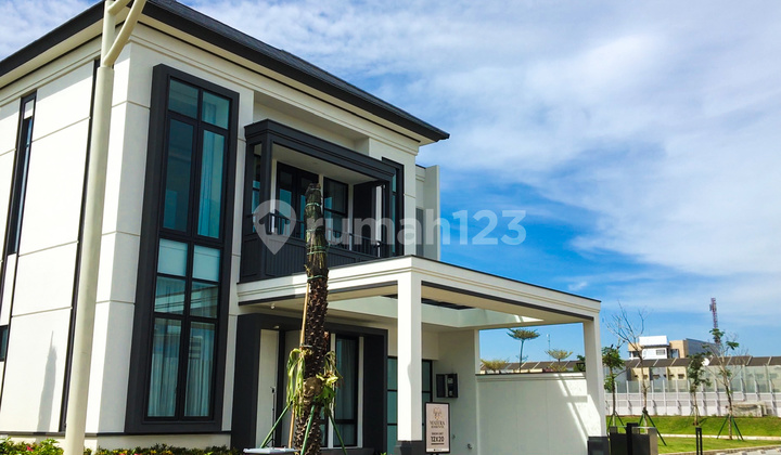 Premium 3-Storey House Matera Residences Paramount Serpong