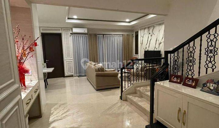 Rumah 2 Lantai Ada Kolam Renang di Jadeite Bsd City Tangerang 1