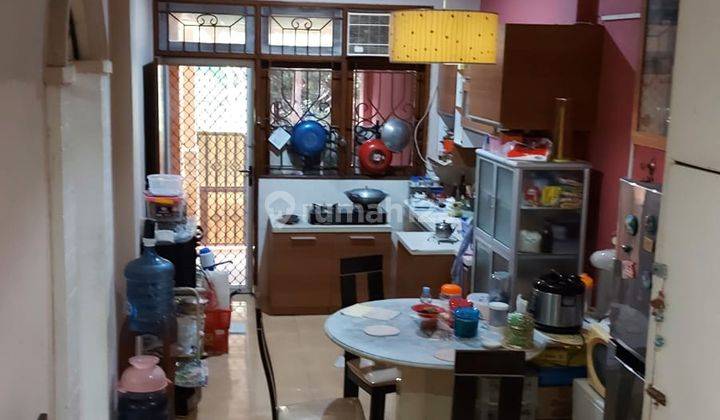 Rumah Siap Huni 4 Kamar Tidur di Vila Melati Mas Tangerang 2