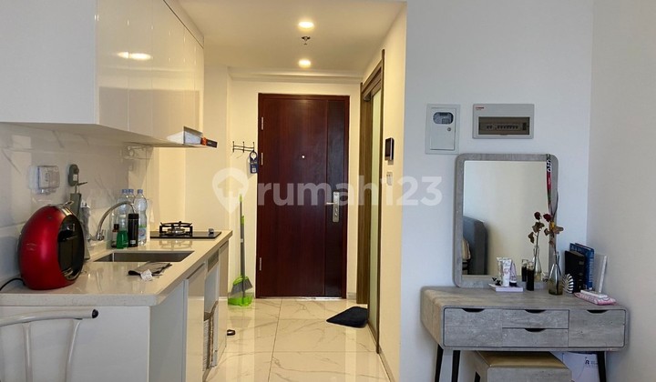 Sky House Furnished Apartment in Alam Sutera, South Tangerang 2