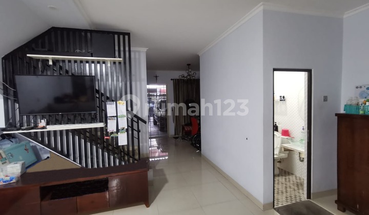 Rumah Dijual Siap Huni 2 Lt Sektor 1D Gading Serpong Tangerang 1