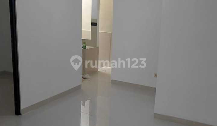 DISEWAKAN Rumah Rapi dan Siap Huni di Cluster Catalina Gading Serpong Tangerang 2