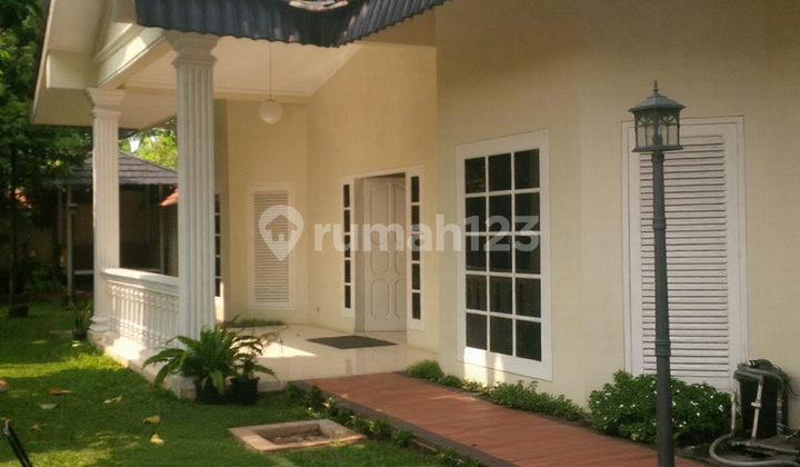 Rumah Bagus Unfurnished Sertifikat Hak Milik di Limo Cinere Depok