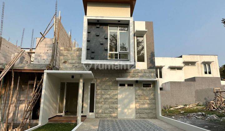 Rumah Baru Ready Stock Jl.dieng,2 Lantai Strategis di Kota Malang 1