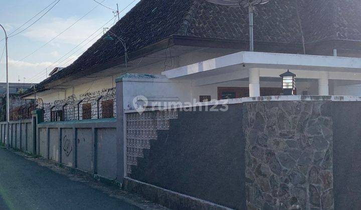 Villa Luas Dekat Alun alun Batu di Sumberejo,kota Batu Jawa Timur 1