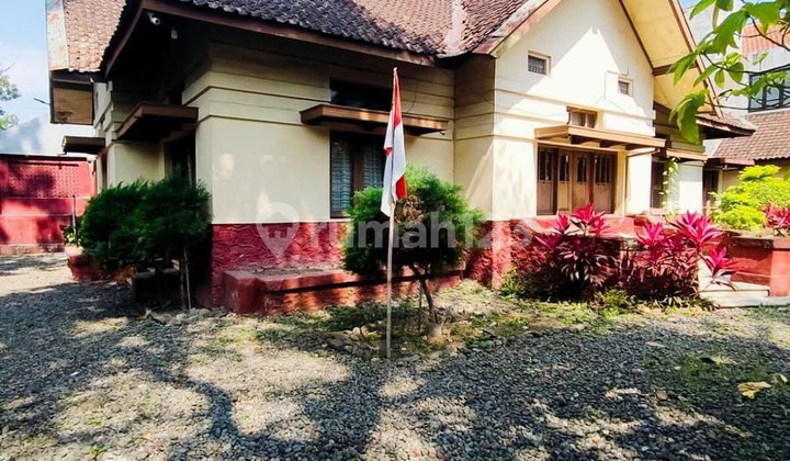 Rumah Kuno Belanda Hook Pusat Kota Sekitaran Jl Ijen Klojen Malang Kota Cocok untuk Cafe atau Fnb Rumah Kuno Belanda Hook Pusat Kota Sekitaran Jl Ijen Klojen Malang Kota Cocok untuk Cafe atau Fnb