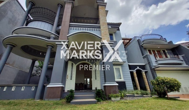 Rumah Mewah With Private Pool di Lokasi perumahan Elit Puncak Dieng Malang 2