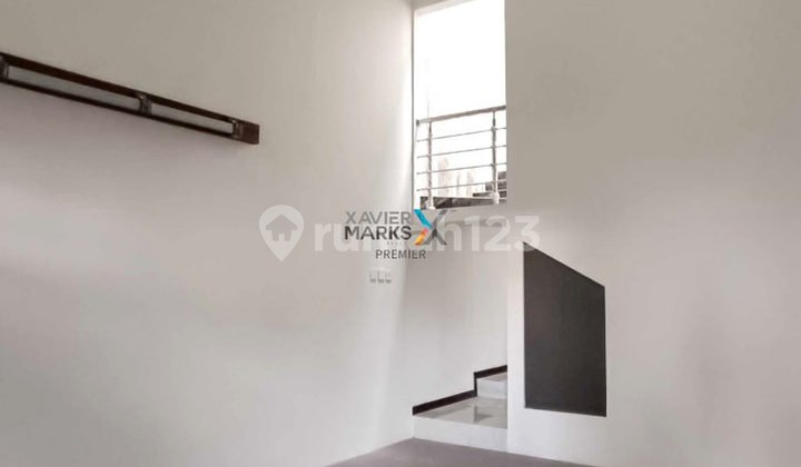 New Modern Design Fresh House in Araya Golf, Malang 2