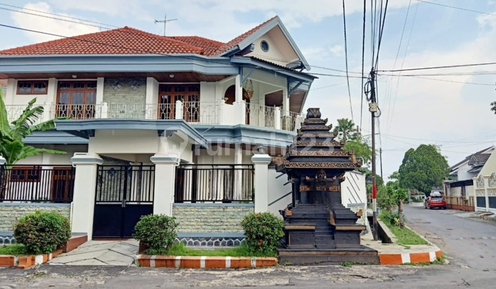 Rumah Induk+Rumah Kos Terawat Masih Aktif, Lokasi Jl. Candi-Candi di Blimbing, Malang Semi Furnish