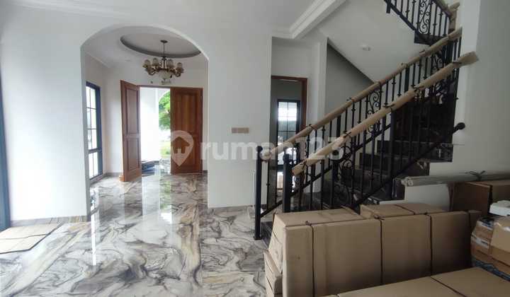 Dijual Rumah Mewah + Kolam Renang Di Bsd 2
