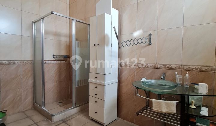 Dijual rumah di Komplek di Komplek intercon 2 lantai bagus lantai marmer 2