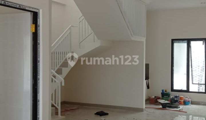Dijual rumah baru design cantik  di villa melati mas  2