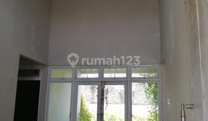 House for sale, feels like buying land. 2