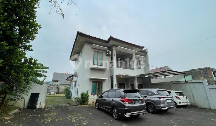 Dijual rumah dengan halama yang luas di Bintaro jaksel 2