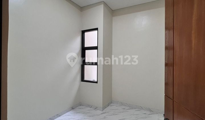 Rumah cantik di villa melati mas  2