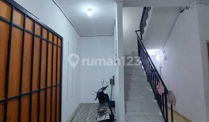 Dijual Kost 12 Kamar (kamar Mandi Dalam)  2