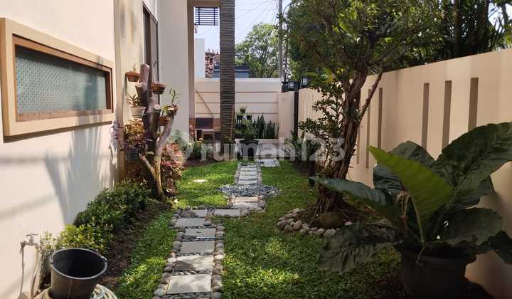 Semi-furnished Corner House at Villa Melati Mas 2