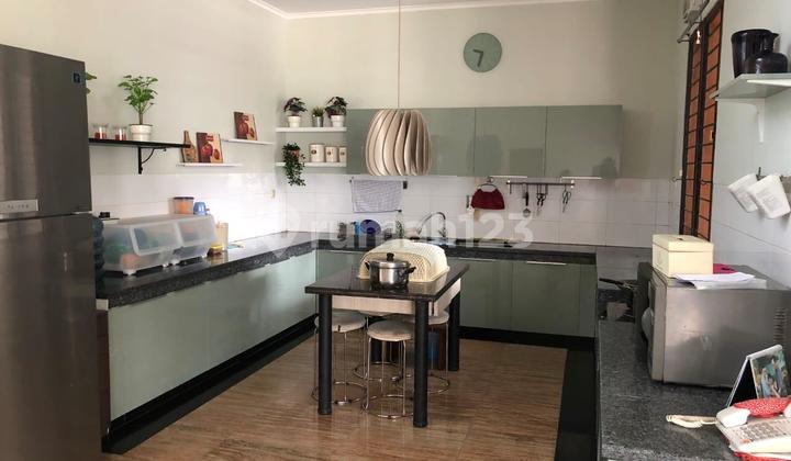 FOR SALE HOUSE in Old Sekneg Complex, Cidodol, Kebayoran Lama