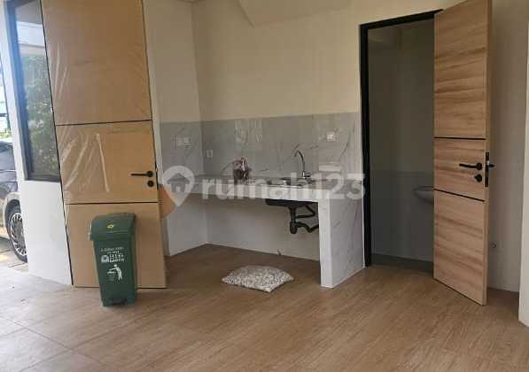For Sale House In Lippo Karawaci Corner Position 2