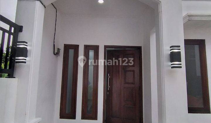 Rumah 1 Lantai Di Jl Kecapi 2