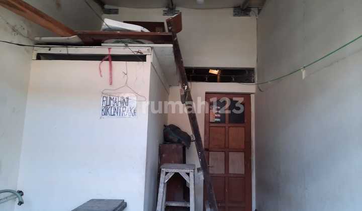 Rumah Luas. Cocok Dijadikan.kost2 An. Lokasi Banyak Perkantoran. 2