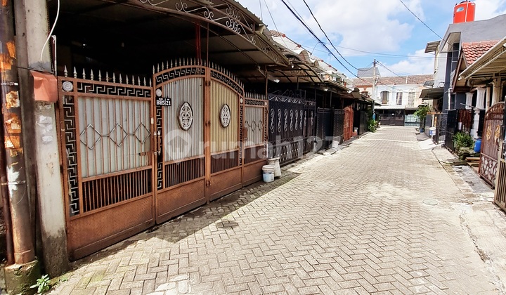 Neat house in a safe and comfortable location. Ready to occupy. 2