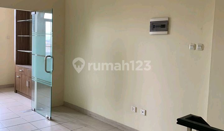 For Rent: 3.5-Story Shop House at Green Mansion, Daan Mogot, West Jakarta. 1