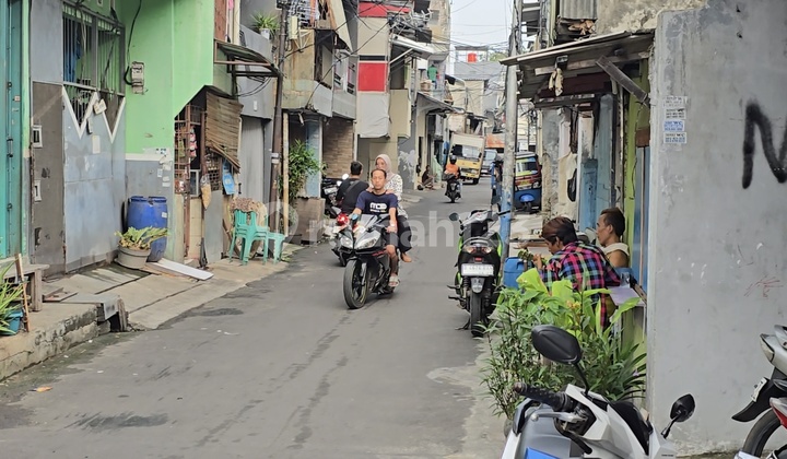 Rumah Jual Murah. Butuh Renov. Cocok Buat Kost2 An 2