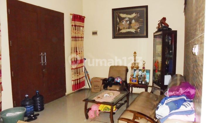 Rumah Nyaman. Ada Kolam Ikan Dan Rooftop. 2