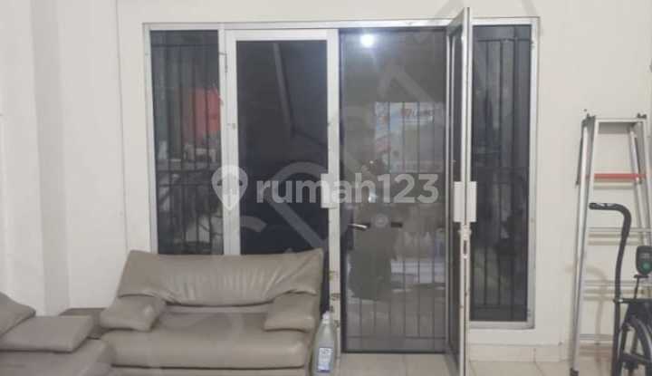 For Rent 2-Story House, Taman Surya, Kalideres, West Jakarta 2