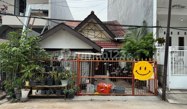 Rumah Tua Hitung Tanah Bebas Banjir Di Kelapa Gading 