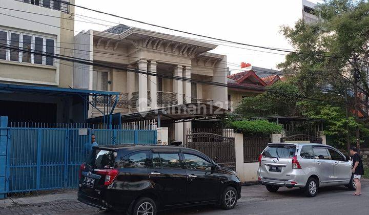 Rumah Besar Klasik Mewah Cocok Untuk Usaha Di Kelapa Gading 1