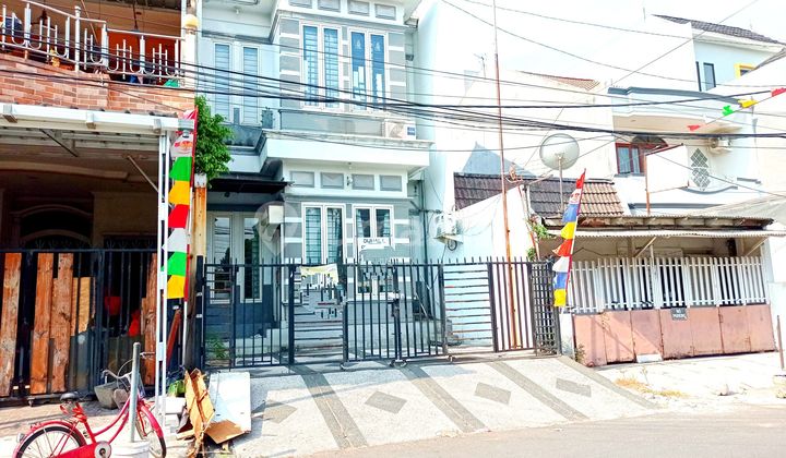 Dijual murah rukan buat kantor strategis jalan lebar di kelapa gading