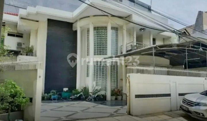 2-Story House with North SHM 5 bedrooms in Kelapa Gading 2