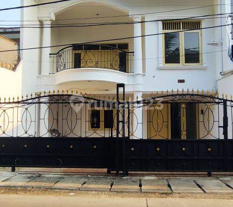 Rumah dijual murah BU jalan lebar bisa buat usaha di kelapa Gading  1