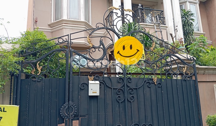 Jual Cepat Murah Rumah Klasik Mewah 2 Lantai Bebas Banjir Di Kelapa Gading  2