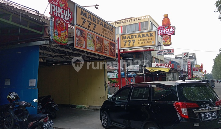Quick Sale Ready-to-Use Shop House in Bustling Location with Spacious Parking on Kelapa Gading Boulevard