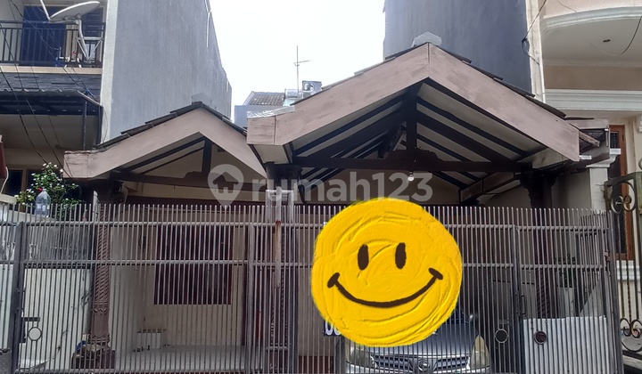 For Sale Cheap 3-Bedroom House Near Mall Mkg Close to Penabur School in Kelapa Gading