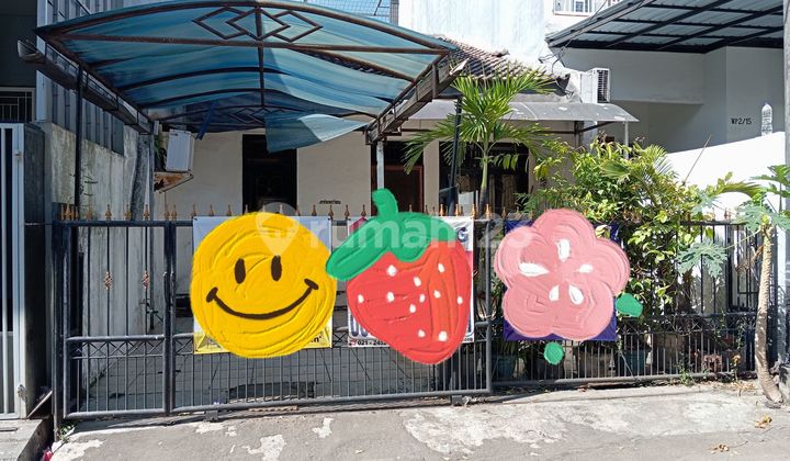 Cheap Sale, Old House Land Only in Janur Kuning, Kelapa Gading 2