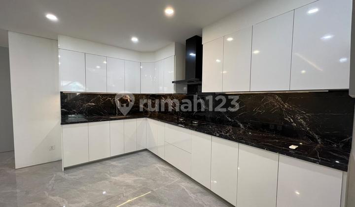 Jual Murah Rumah Minimalis 3 Lantai Bebas Banjir di Kelapa Gading 2