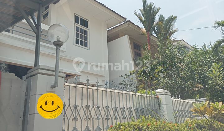Rumah Dijual Murah 2 Lantai 4 Kamar Deket Sekolah Di Kelapa Gading 