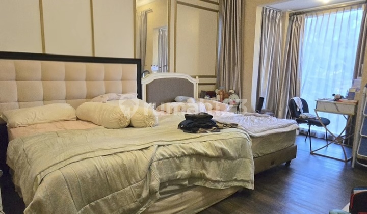 Cheap Sale of 3-Story Minimalist House Near School in Kelapa Gading 2