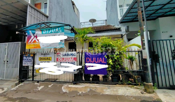 Cheap Sale, Old House Land Only in Janur Kuning, Kelapa Gading